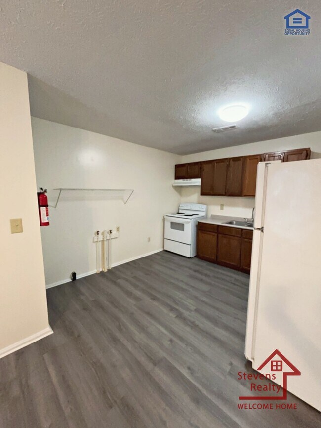 Building Photo - 174 Bybee Woods Dr