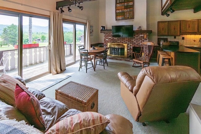 Building Photo - 18 Bunker Ln