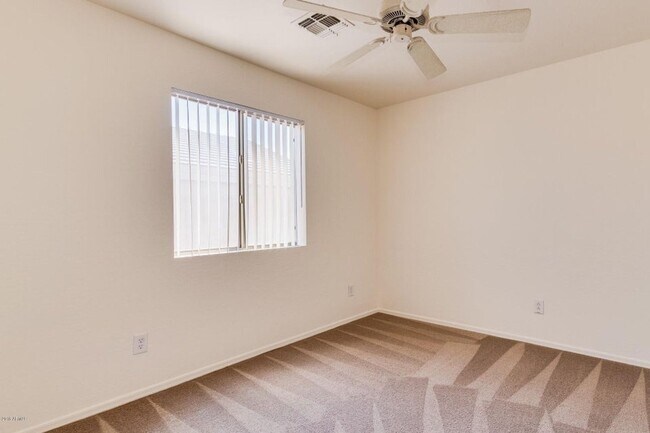 Building Photo - Beautiful 4 bed, 2.5 bath in Maricopa!