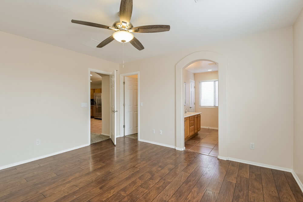 Building Photo - 422 W Tara Danette Dr