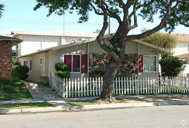 Building Photo - 730 Shalimar Dr