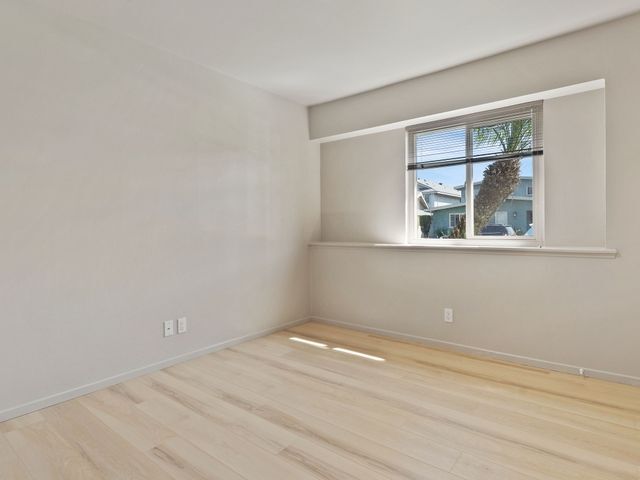 Building Photo - 3913 W 178th St