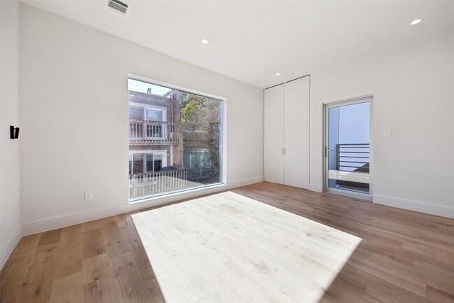 Building Photo - 3514 Mt Vernon St