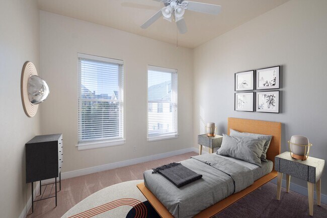 Building Photo - Exclusive Townhome with garage - Regents Park