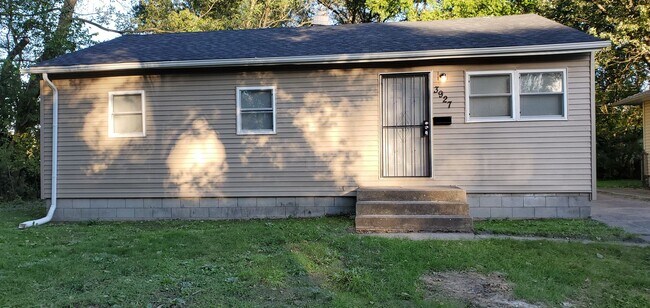 Building Photo - 3927 Rhode Island Ct.