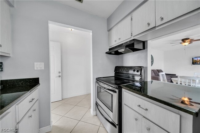 Building Photo - 730 Joel Blvd