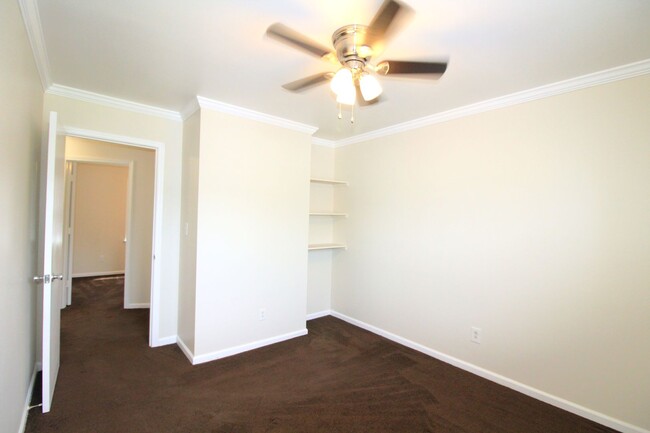 Building Photo - (Coming Soon) Renovated 2 bedroom Townhome...