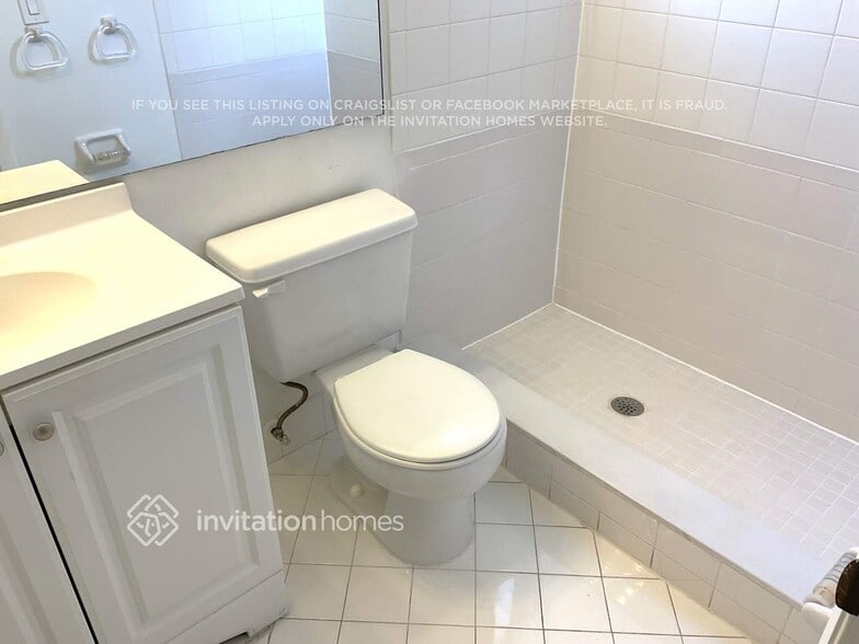 Building Photo - 14624 SW 127th Ct