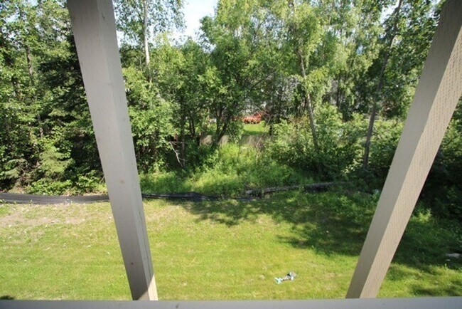 Building Photo - Modern and Spacious 4 Bedroom Condo in East Anchorage!