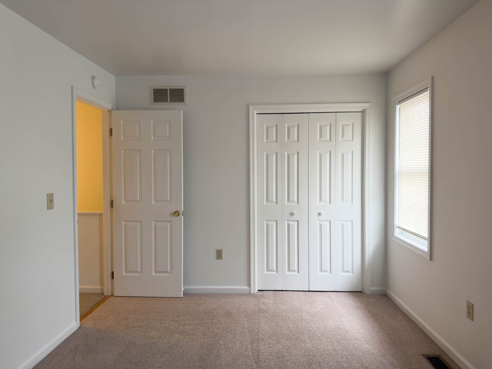 Building Photo - 80 Diller Ave