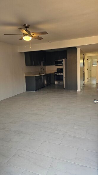 Building Photo - 5914 Streamview Dr