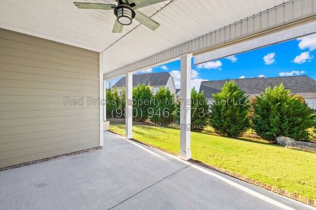 Building Photo - 4004 Petersburg Dr