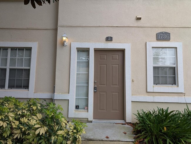 Building Photo - 1736 Forest Lake Cir W