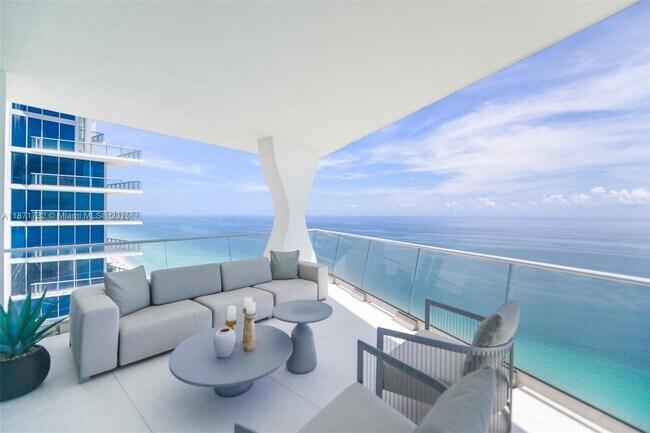 Primary Photo - 16901 Collins Ave