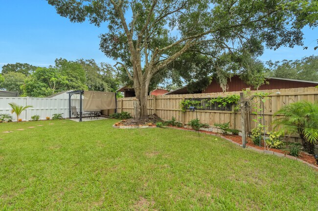 Building Photo - 12447 Mondragon Dr