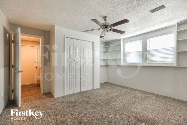 Building Photo - 1605 S Kiowa Dr
