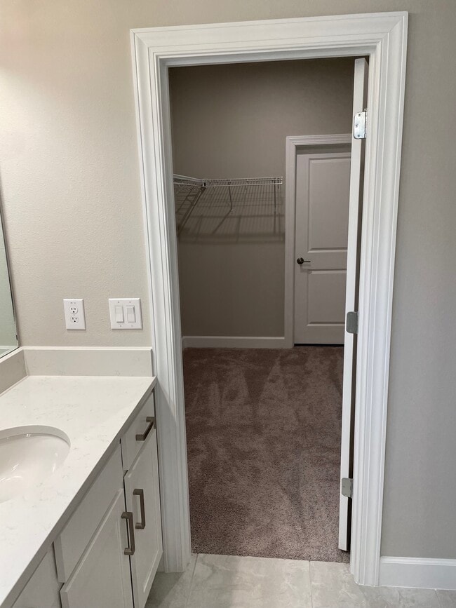 Building Photo - 11035 Devonbridge Dr