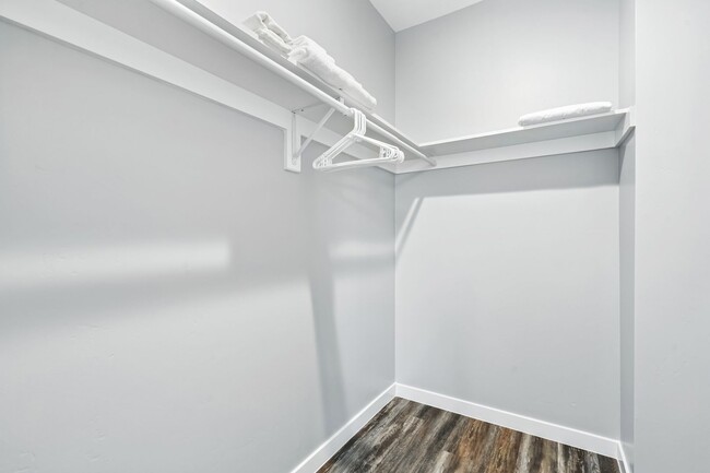 Building Photo - Coastal 3-Bedroom 2-Bathroom House with Hu...