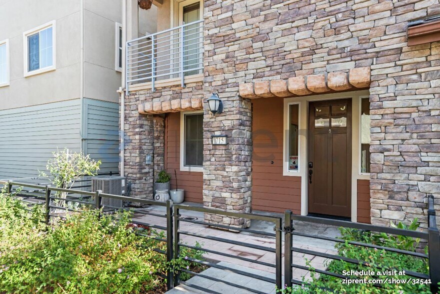 Building Photo - 715 Mystic Topaz Loop