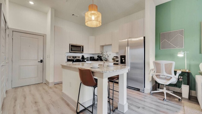 Building Photo - 18210 Park Row Blvd