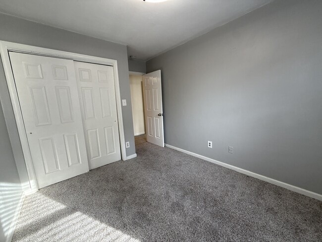 Building Photo - 5537 Lynbrook Landing