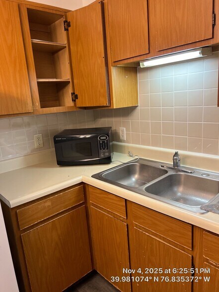 Building Photo - 3706 Tiffany Dr