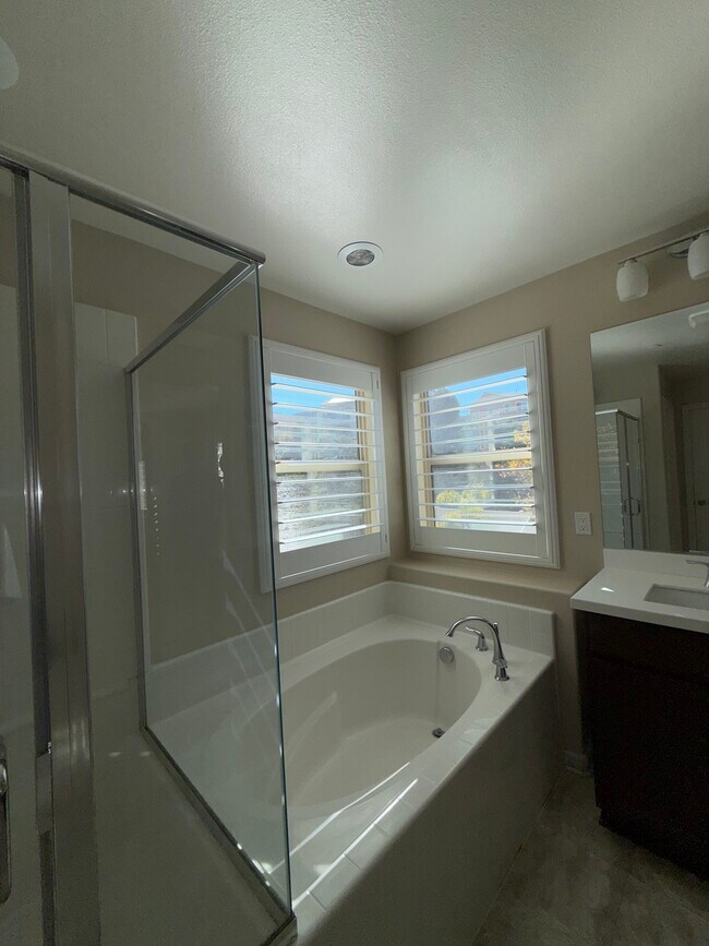 Building Photo - Chervil Way