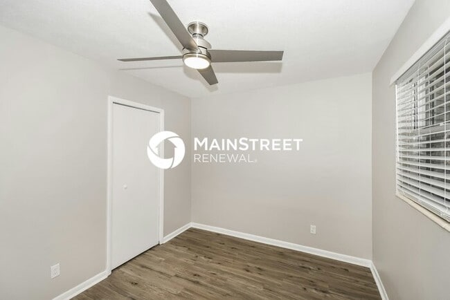 Building Photo - 3 Bedroom Pet-Friendly Home in JACKSONVILL...