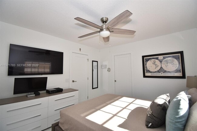 Building Photo - 710 Lake Blvd