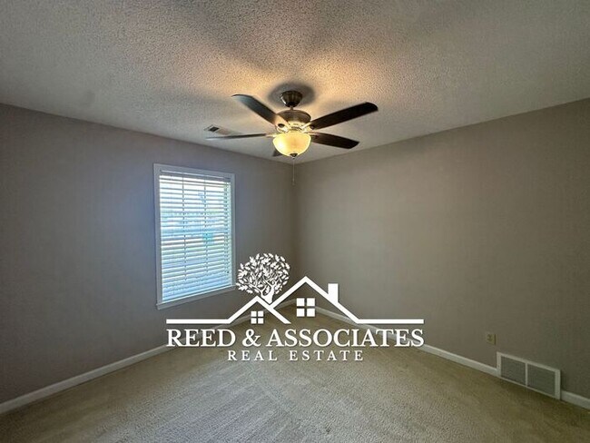 Building Photo - 3 Bedroom in Cordova-Appling Area