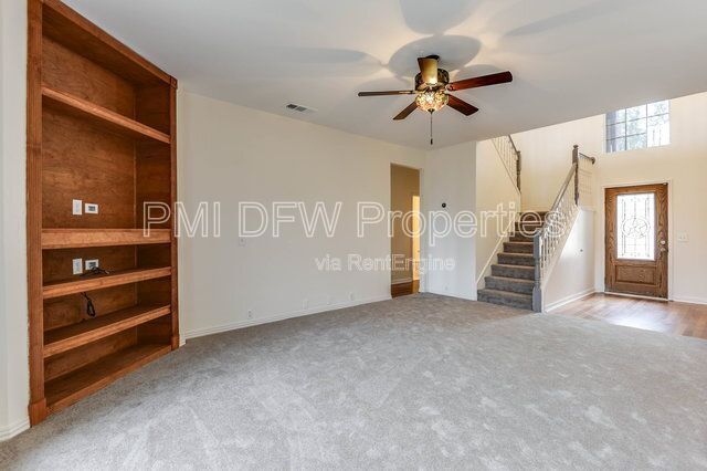 Building Photo - 6721 Hayling Way