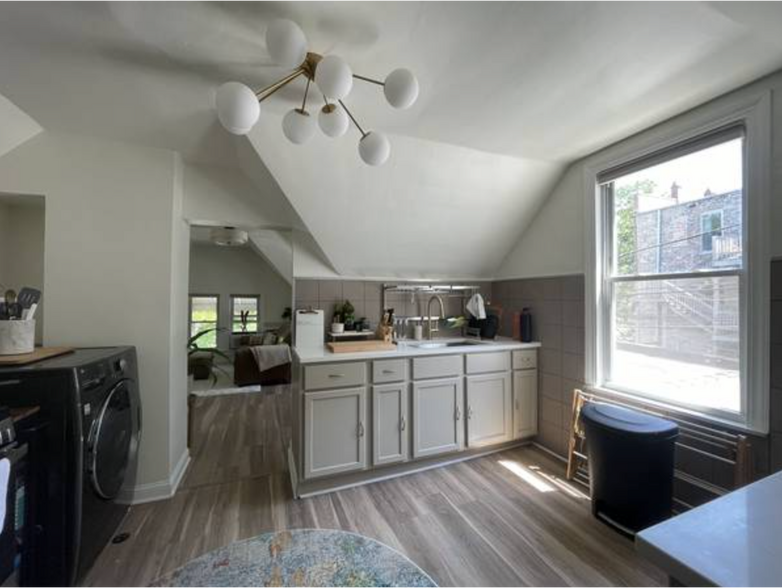 Building Photo - 814 N Fairfield Ave