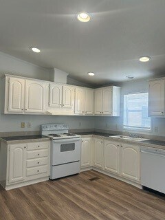 Building Photo - 10215 Berrybriar Ln