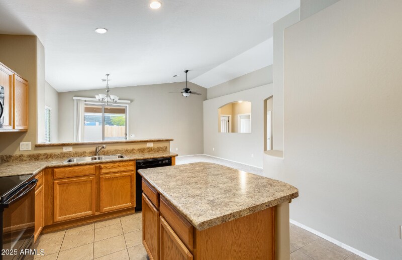 Building Photo - 1979 N Vista Ln