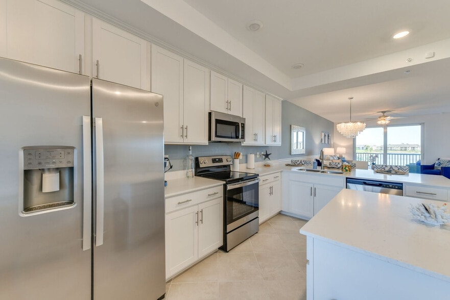 Building Photo - 12240 Wellen Golf St