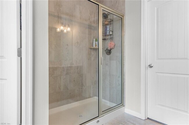 Building Photo - 608 Rhema Rd