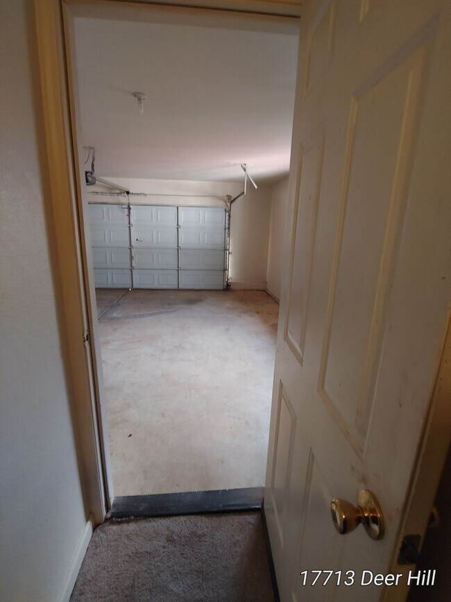 Building Photo - Hidden Valley Lake Rental- PGE included