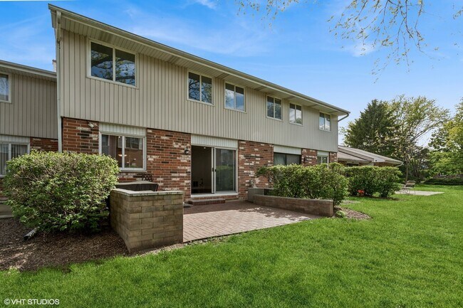 Building Photo - 1771 Warwick Ct