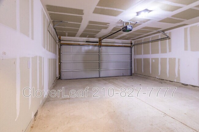 Building Photo - 950 Winged Scoter