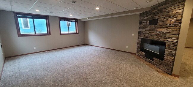 Building Photo - Beautiful 4 Bedroom Home Off of Lake Irving