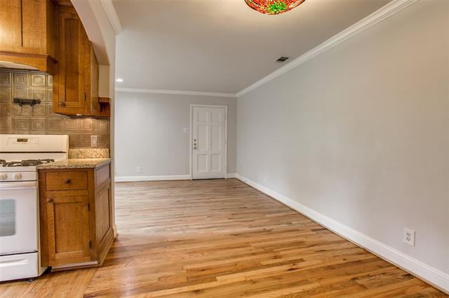 Building Photo - 5928 Penrose Ave