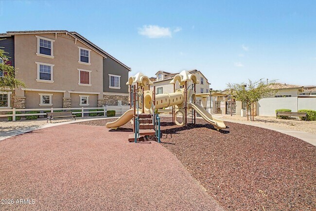 Building Photo - 418 N Mahogany Ct