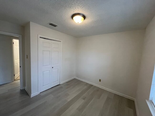 Building Photo - Nice 3 Bedroom 2 Bathroom House in Little Rock, Arkansas