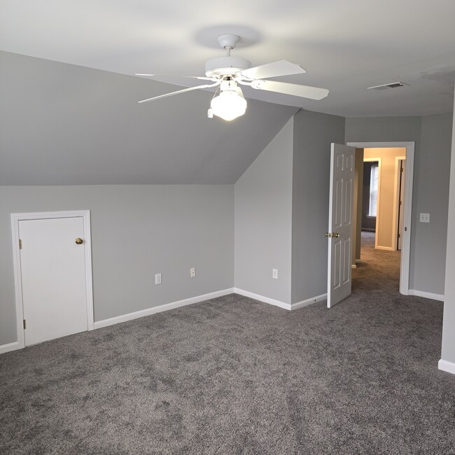 4th bedroom /Bonus room with closet - 4007 Longbow Ct