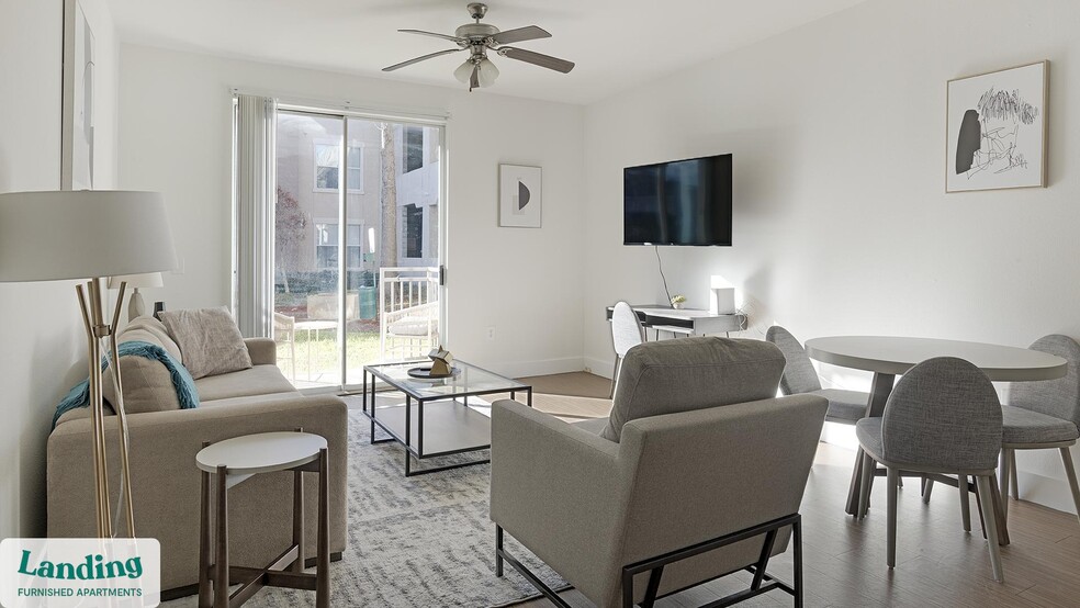 Building Photo - 7373 Valley View Ln