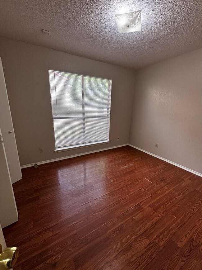 Building Photo - Open Concept, Wood burning fireplace with ...