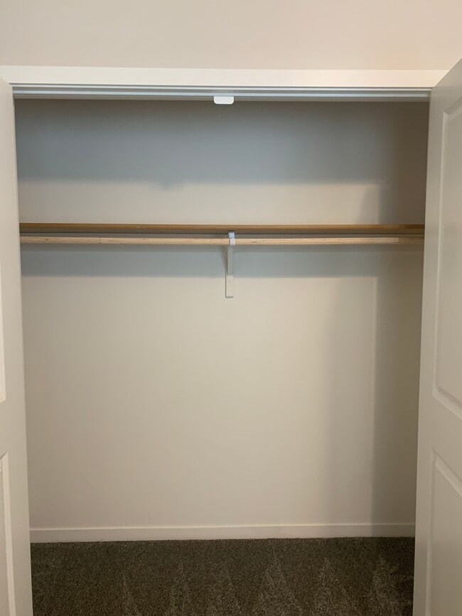 Building Photo - Brand new beautiful 3bed/3bath townhome