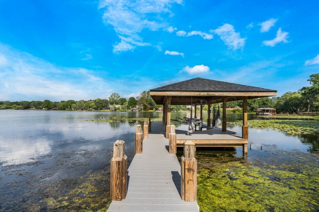 Building Photo - 201 Cedarwood Dr