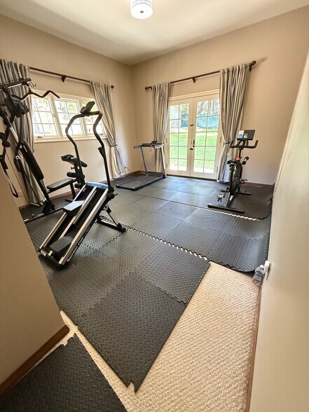 Building Photo - 533 E Sierra Madre Ave