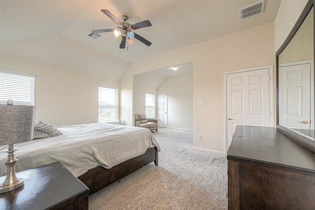 Building Photo - 3030 Currier Ct